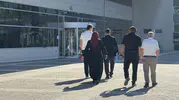 Mahkeme salonunda şok anlar: Tanju Özcan savunma yaparken fenalaşıp yere yığıldı