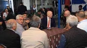 Erzurum sokaklarında mesai: Başkan Sekmen şantiye tozunu çay sohbetiyle dağıttı