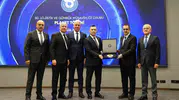 Yarım asırlık emekler İzmir'de taçlandı: Dış ticaretin gizli kahramanları onurlandırıldı