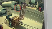 Erdemli'de yürek yakan kaza: Yolun karşısına geçmek isterken canından oldu