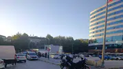 Kastamonu Belediyesi önünde dehşet anları: İşten çıkarıldığını iddia eden şahıs silah ve kılıçla dehşet saçtı