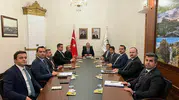 Kars'ta mülki idare zirvesi: Şehrin geleceği ve güvenlik masaya yatırıldı