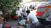 Kuşadası'nda sokak ortasında hurda yığını: Zabıta ekipleri harekete geçti