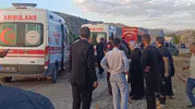 Malatya'da yol kenarındaki otomobile tır çarptı: 5 yaralı
