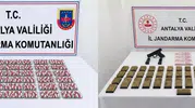 Antalya'da Jandarma'dan zehir tacirlerine çifte darbe: Cephanelik gibi evler