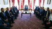 Dolmabahçe'de kritik zirve: Türk futbolunun zirvesindeki isimler bir araya geldi