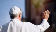 Vatikan’da beyaz duman yükseldi: Yeni papa seçildi