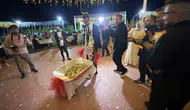 Düğün takısında yeni trend: Altın yerine el arabası dolusu bozuk para getirdiler