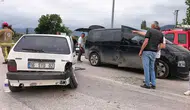 negöl'de ortalık savaş alanına döndü: Kavşakta feci kaza, 3'ü çocuk 9 yaralı