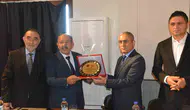 48 yıllık hizmetin ardından anlamlı veda: İmamdan bir yıllık maaşını kapsayan bağış