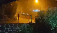 Hatay'da gökyüzü öfkesini kustu: Ceviz büyüklüğündeki dolu araçları hurdaya çevirdi