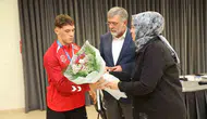 Kepsut'un gururu er meydanında fırtına gibi esti: Şampiyon pehlivan belediyede ağırlandı