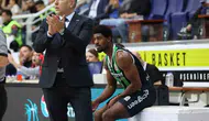 Denizli Basket'te Efes dersi: İlk yarıyı resmen çöpe attık
