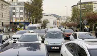 Ulucami'de sabah bereketi trafiği kilitledi: Araçlar tek şeride mahkum kaldı