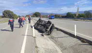 Burdur'da sabah saatlerinde dehşet anları: Otomobil takla attı