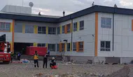 İslahiye'de okul çatısında hak arayışı: 24 saati aşkın süredir devam eden gergin bekleyiş