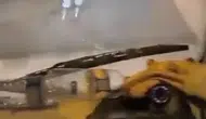 Bursa trafiğinde yürekleri ağza getiren anlar: Otobüsün arkasına tutunup patenle kaydı