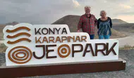 Karavanla Türkiye turuna çıkan Fransız çiftin durağı Meke Gölü oldu