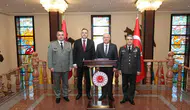Savunma diplomasisinde kritik temas: Bakan Güler Arnavut mevkidaşıyla buluştu
