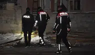 Erzincan Emniyeti'nden şafak operasyonu: 35 firari kıskıvrak yakalandı