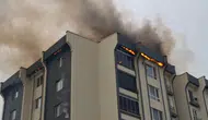 Lüleburgaz'da korku dolu anlar: Çatı katını saran alevler gökyüzünü kararttı