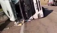 Kilis-Hatay yolunda korkutan kaza: Tonlarca ağırlıktaki tır devrildi