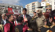 Kilis'teki yürüyüşte duygulandıran anlar: Komutanı görünce selam durdular