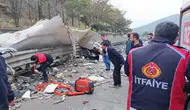 Sinop'ta balık taşıyan kamyon bariyerleri aştı: Bir kişi yaşamını yitirdi