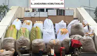 Serdivan'da kaçak tütün operasyonu: Tonlarca ürün ele geçirildi