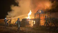 Gece yarısı şantiye alanında korkutan alevler: İşçilerin barındığı konteyner küle döndü