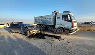 Karapınar'da trafik dehşeti: Kamyon ve otomobil çarpıştı