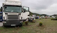 Samsun yolunda dehşet anları: Takla atan otomobilden sağ çıktı