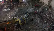 Maltepe'deki yıkımın acı bilançosu: Enkaz altındaki araç havadan görüntülendi
