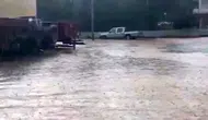 Gaziantep'te gökyüzü karardı: Şehir merkezinde sel, kırsalda beyaz kabus