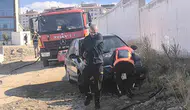 Park halindeki araç bir anda alevlere teslim oldu