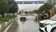 Kütahya’da aniden bastıran sağanak şehri kilitledi