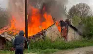 Karabük’te tek katlı ev yangında tamamen kül oldu