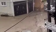 Bursa'nın Keles ilçesinde sağanak hayatı felç etti