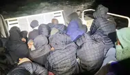 Milas açıklarında lastik botla kaçmaya çalışan 28 kişi yakalandı