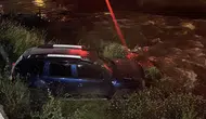 Bursa'da gece yarısı kaza yapan sürücü aracını derede bırakıp kaçtı