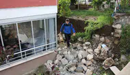 Amasya’da çöken dev duvar mahalleliyi sokağa döktü