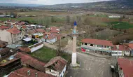 İnegöl’de camisiz kalan minare mahalleli için tarihe tanıklık ediyor