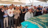 Özgür Özel acı gününde Manisa'da ailesini yalnız bırakmadı