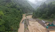 Giresun'da şiddetli yağış trafiği durdurdu