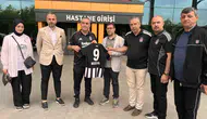 Küçük Mustafa'ya tribünlerden gelen büyük destek