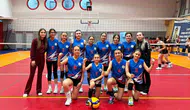 Körfezli voleybolcular sezona galibiyetle merhaba dedi