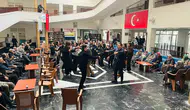 Kayserili gençler bayramda huzurevi sakinlerini yalnız bırakmadı