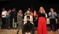 Osmangazi sahnesinde engelleri kaldıran oyun büyük alkış aldı