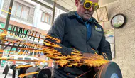 Vanlılar kurban bıçaklarını biletmek için dükkanlara akın ediyor