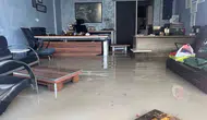 Edirne’de sağanak kabusu Sokaklar göle döndü araçlar hasar gördü